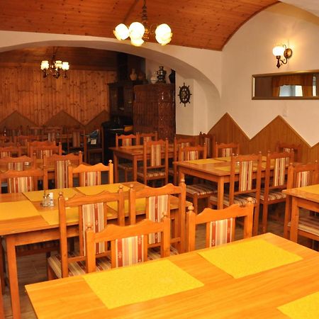 Bed and Breakfast Gloriett Panzio Fertoboz Экстерьер фото