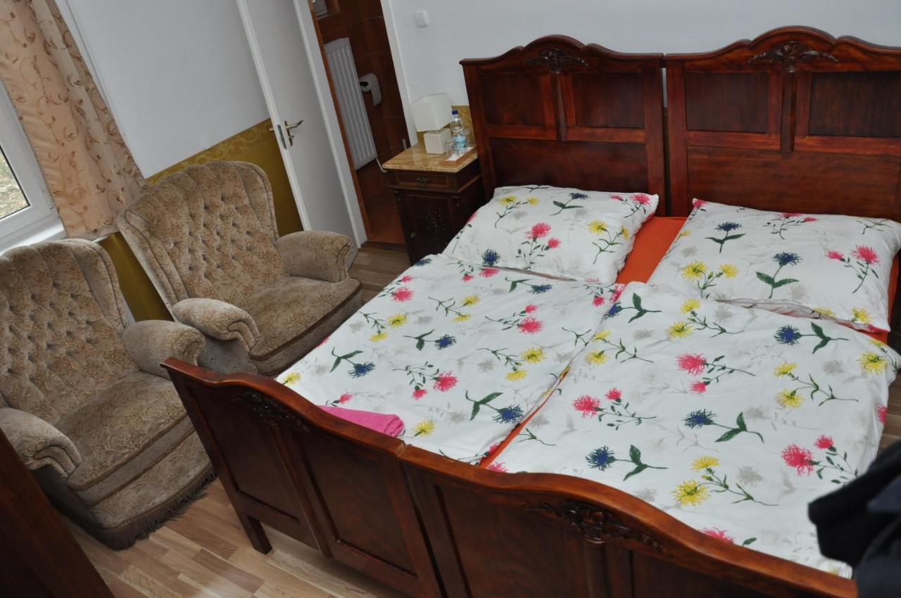 Bed and Breakfast Gloriett Panzio Fertoboz Экстерьер фото