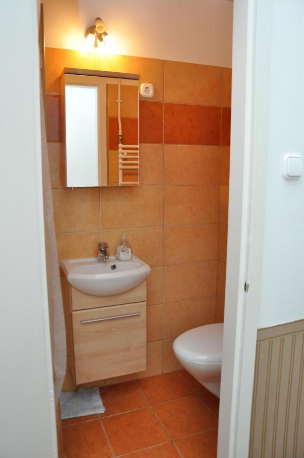 Bed and Breakfast Gloriett Panzio Fertoboz Экстерьер фото