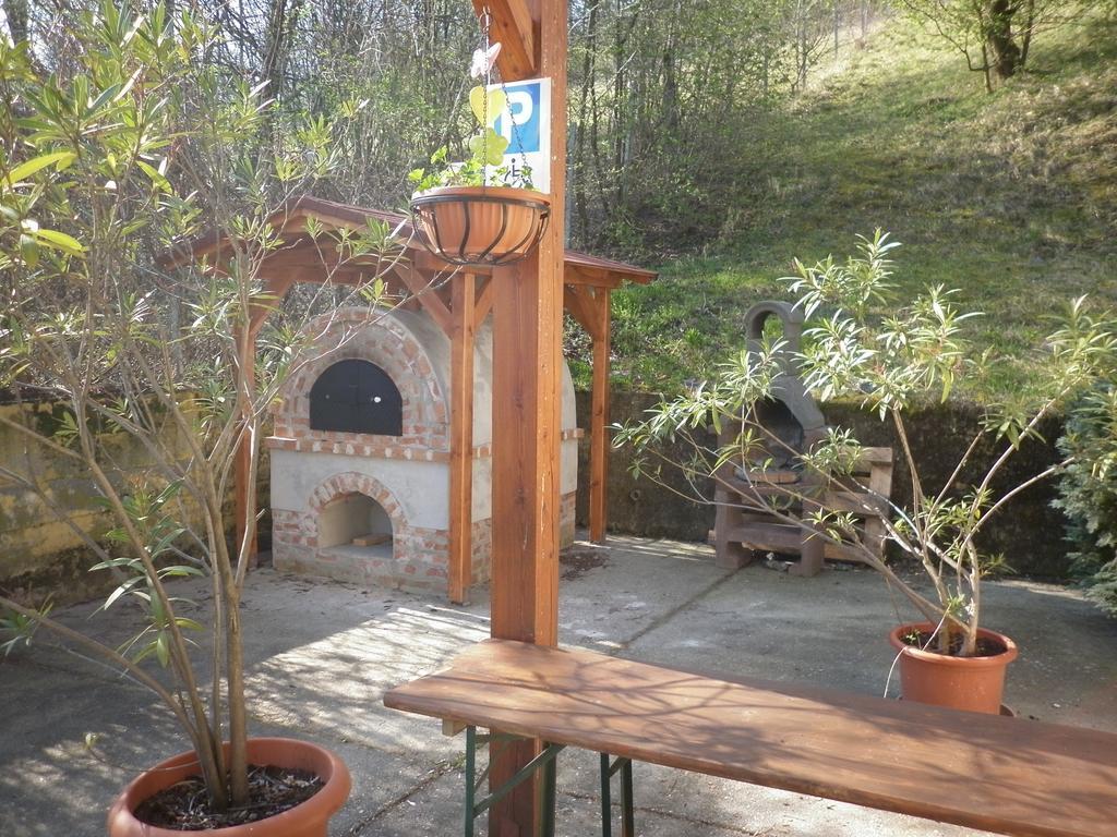 Bed and Breakfast Gloriett Panzio Fertoboz Экстерьер фото